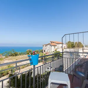 A Mare ** Castellammare del Golfo